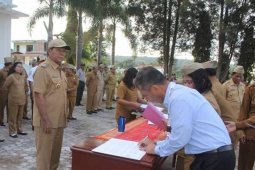 Pemkab Samosir tanggung jaminan ketenagakerjaan honor