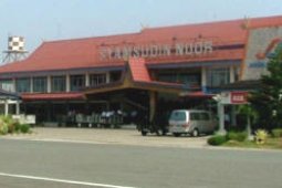 7.000 penumpang perhari "terbang" melalui Syamsudin Noor