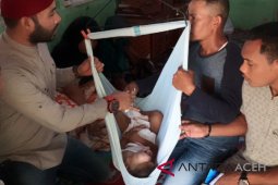 KPA Aceh Utara santuni bocah penderita tumor