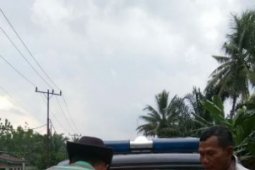 Ripin rewas tersengat arus listrk