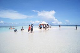 "Pasir Timbul" Destinasi Wisata Bahari Baru Manado