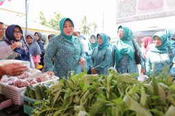 Beberapa dinas bersatu tekan harga kebutuhan pokok