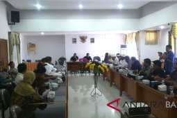 Soal pungutan, pedagang pasar mengadu ke DPRD Jembrana