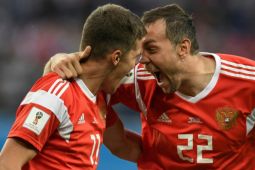 Rusia berpesta setelah kemenangan lawan Mesir