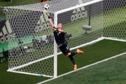 Prancis dan Denmark ke 16 besar Piala Dunia 2018