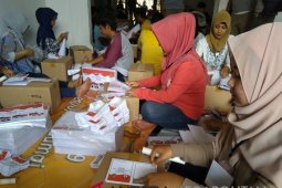 KPU Kota Bogor lipat dan sortir surat suara Pilgub Jabar