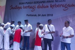 Telkomsel buka puasa bersama anak Panti Asuhan di Pontianak