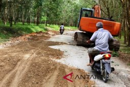 Proyek jalan penghubung di Labuhanbatu mulai di kerjakan