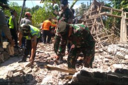 Angin Kencang Robohkan Rumah Warga di Ponorogo