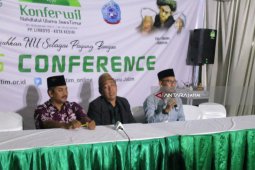 Duet KH Anwar Manshur dan KH Marzuki Mustamar Pimpin PWNU Jatim