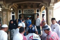 Jenazah Ketua DPRD Tanjungbalai disambut isak tangis