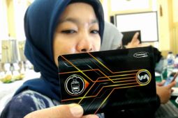 Bank Mandiri bersama KAI terbitkan Kartu Commuter Pay