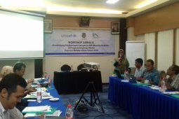Gubernur Maluku Utara kampanye imunisasi MR