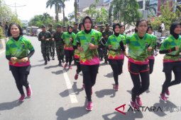 10 Srikandi Polda Kalsel iringi kirap obor Asian Games