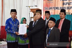 KPU Tetapkan Suprawoto-Nanik Sebagai Bupati-Wakil Bupati Magetan (Video)