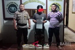 Polisi Muntok sita puluhan liter arak