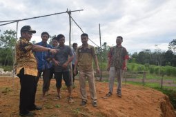 Warga Desa Apin Baru harapkan polindes dan infrastruktur