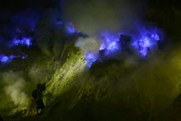 Obor Asian Games Dimampirkan ke Kawah Ijen
