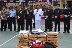 Peringatan HUT Bhayangkara diwarnai pemusnahan barang bukti