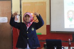 Mahasiswa IPB ajak belajar fisika mudah dan menyenangkan dengan  "Fisika Asyik"