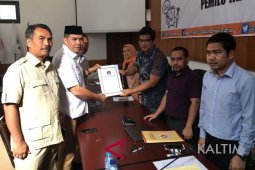 Legislator pindah parpol daftar bacaleg harus mundur