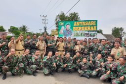 Korem kerahkan 100 prajurit bantu petani buka lahan di Jejangkit