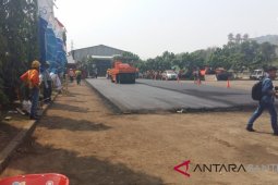 Chandra Asri Manfaatkan Aspal Plastik  Solusi  Lingkungan