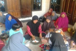 Amuntai residents can learn how to make cakes for free