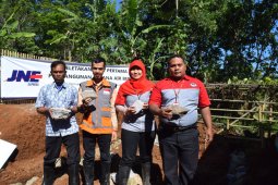 Rumah Wakaf bangun MCK di pelosok Sumedang