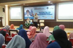 Aher Tekankan Prinsip Ekonomi Keislaman Pada Mahasiswa