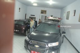 KPK Geledah Rumah Kepala BPKAD Tulungagung