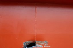 Lambung KMP Gunsa Robek setelah bersenggolan dengan KMP Legundi