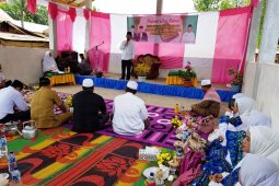 Bupati Tapsel ajak masyarakat jaga persatuan - kekompakan demi daerah