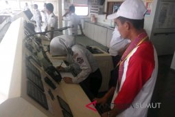Siswa mengenal nusantara diperkenalkan pengoperasian KM Kelud