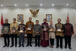 Provinsi Jatim Terima Penghargaan "Parinatra Award"