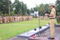 Bupati pimpin apel Senin pagi
