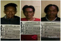 Polisi tangkap pencuri pipa besi milik Telkom