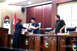 Dewan sampaikan pemadangan umum terhadap lima Raperda