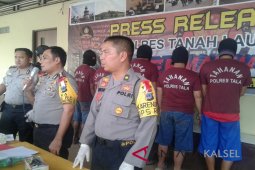 Polres  Tanah Laut Tangkap Lima Pejudi Domino