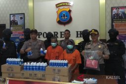 Tim URC Polres HST berhasil sita ratusan botol alkohol