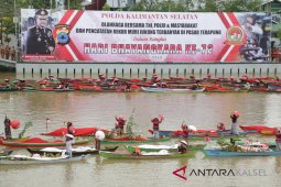 Polda Kalsel cetak rekor dunia gelar parade jukung terbanyak