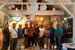 Perupa Badung "bangkit" dalam pameran bersama