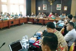 Masyarakat keluhkan perkebunan sawit ke DPRD Babel