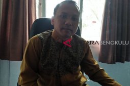 Mantan komisioner KPU Mukomuko kembalikan kendaraan dinas