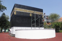 Perawatan Replika Kabah