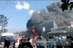 Toko Bangunan di Situbondo Ludes Terbakar