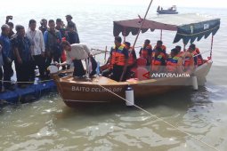 Menteri Susi "Launching" Kapal Bambu Laminasi Pertama di Dunia