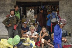 Sejumlah Pendaki Terjebak Di Rinjani