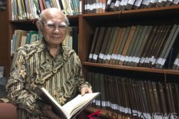 Emil Salim : Satu Indonesia Award jaring pejuang  pembangunan