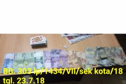 Empat penjudi remi box ditangkap